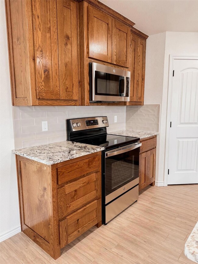 657 Elm Tree Ct, Poolville, TX 76487 - photo 3