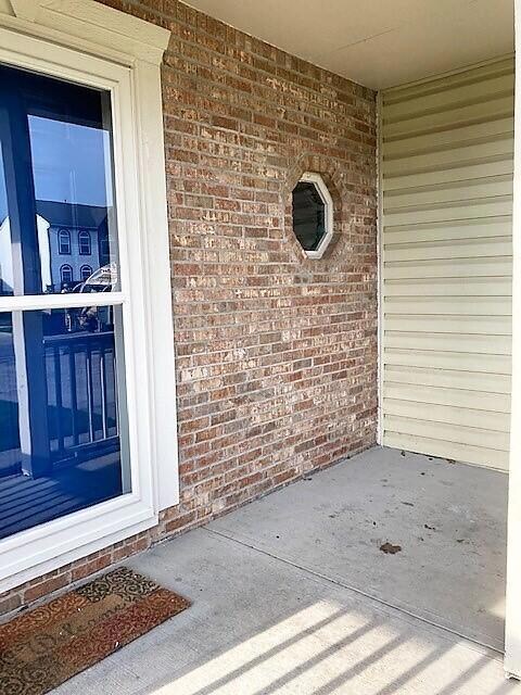 289 Marjoram Dr, Columbus, OH 43230 - photo 2