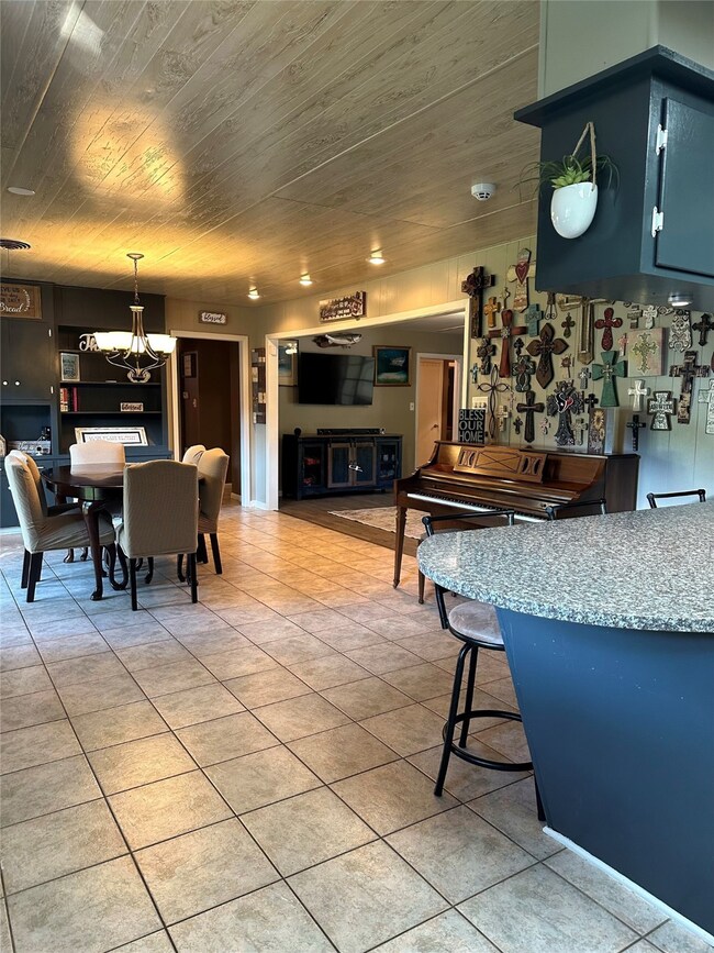 2901 Encino Ave, Bay City, TX 77414 - photo 6