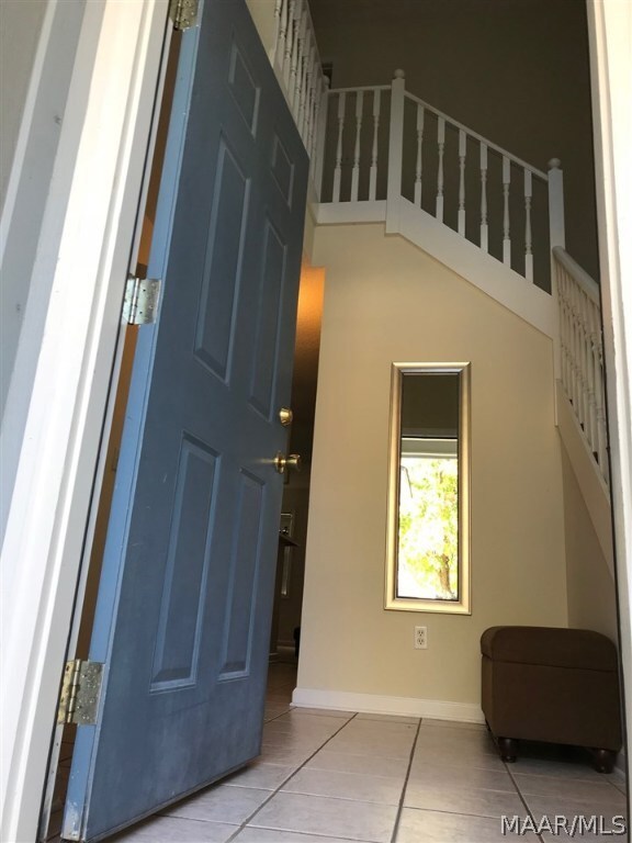 Entry/Foyer
