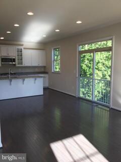 9057 Chynoweth St, Lorton, VA 22079 - photo 3