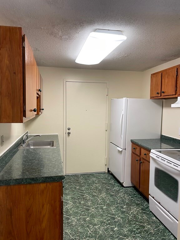 11 Silver Hill Ln unit 5, Natick, MA 01760 - photo 6