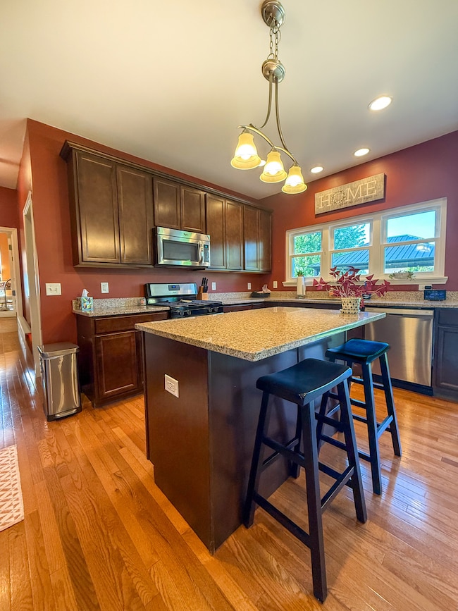 445 E Becker Place, Sycamore, IL 60178 - photo 6