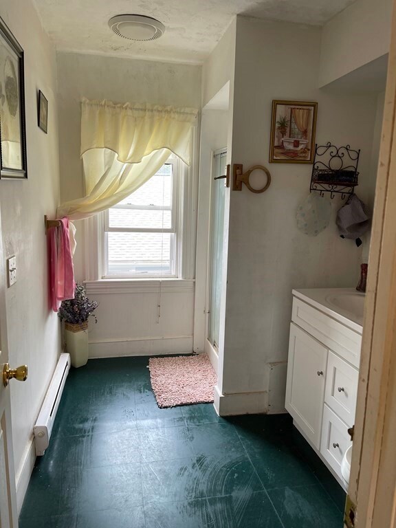 31 John St unit 3rd, Attleboro, MA 02703 - photo 5