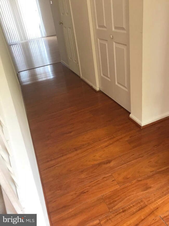 10271 Arizona Cir, Bethesda, MD 20817 - photo 7