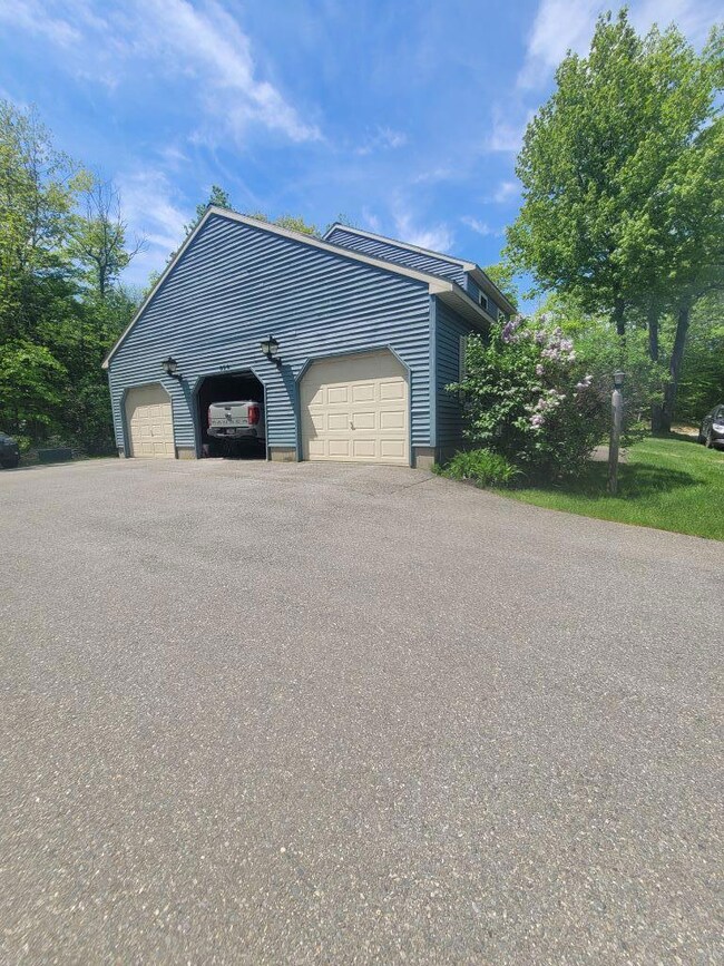 1 car garage per unit
