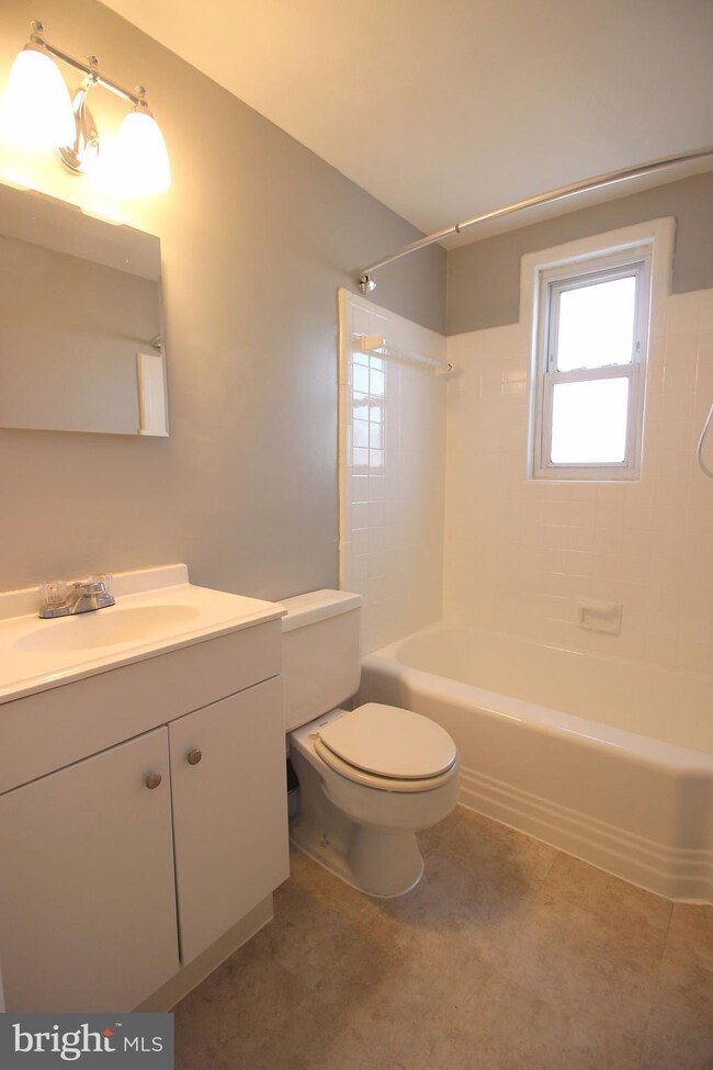 2243 Huntington Ave unit 201, Alexandria, VA 22303 - photo 7