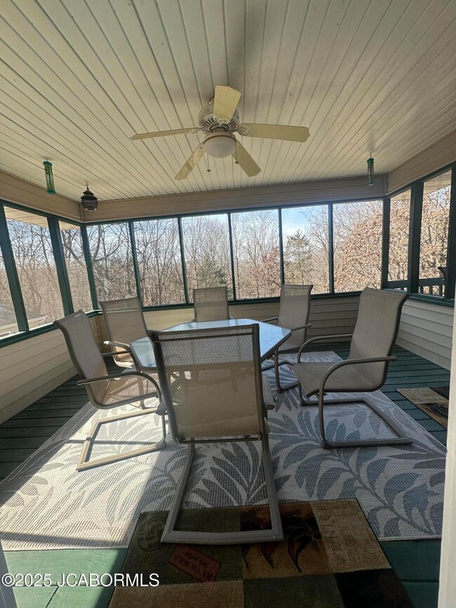 Screened sun deck off dining room