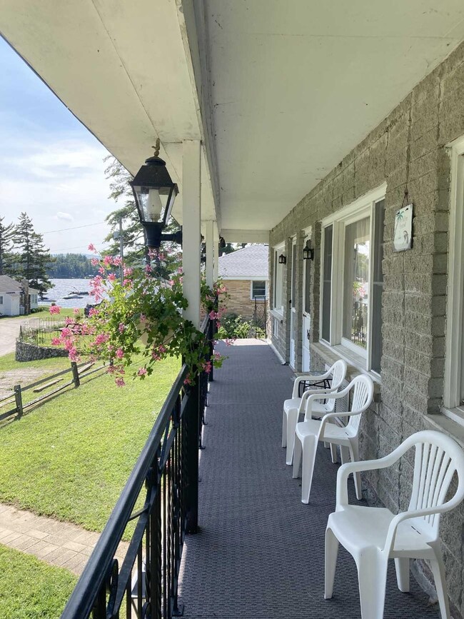 55 Paradise Rd unit 7, Bristol, NH 03222 - photo 3