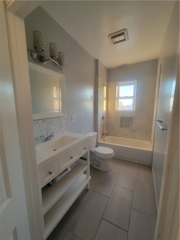 14 Sabra St, Cranston, RI 02910 - photo 5