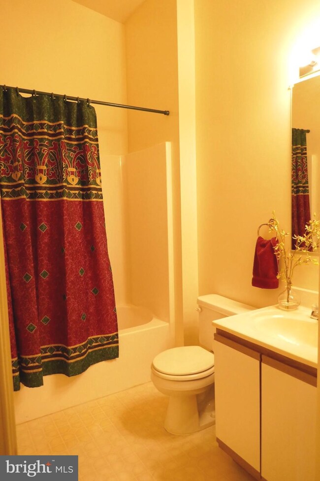 1815 Vincenza Dr unit A, Sykesville, MD 21784 - photo 7