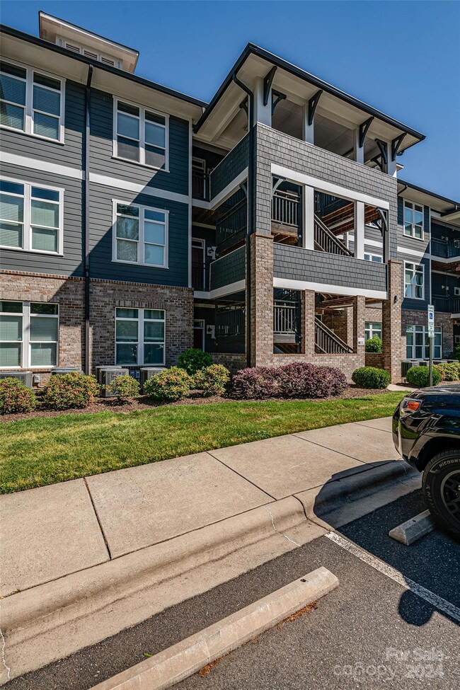 935 McAlway Rd unit 303, Charlotte, NC 28211 - photo 3
