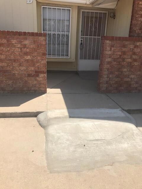 10532 Shannon Place unit D, El Paso, TX 79925 - photo 4
