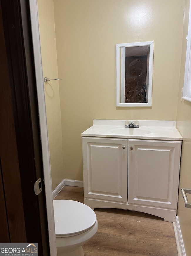 Master half bathroom