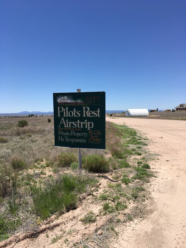 2425 W Feather Mountain Cir, Paulden, AZ 86334 - photo 2