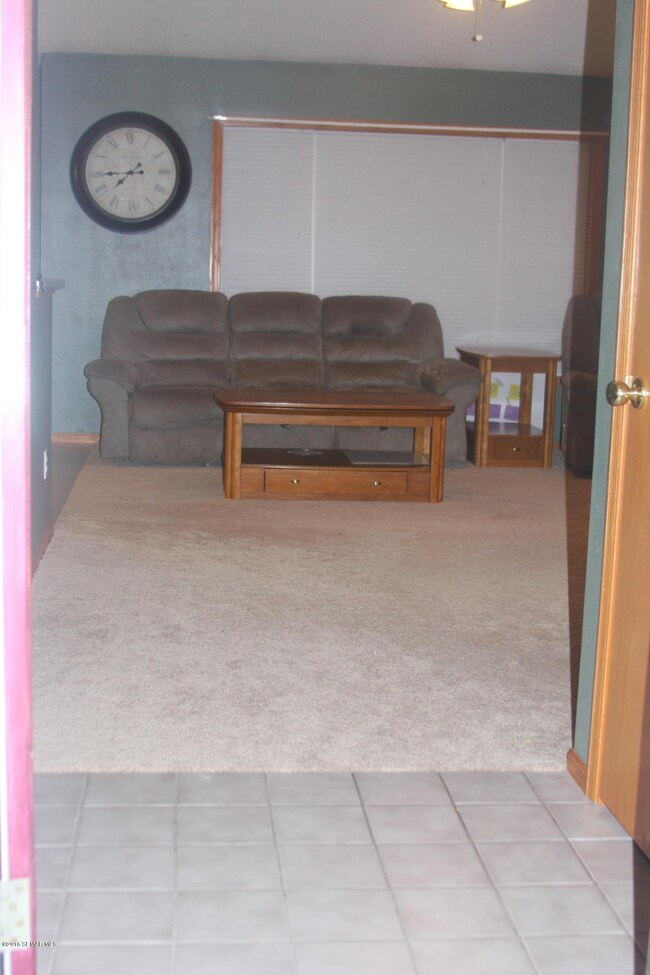 Living room 3