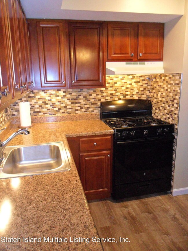 27 Katan Loop unit A, Staten Island, NY 10308 - photo 6