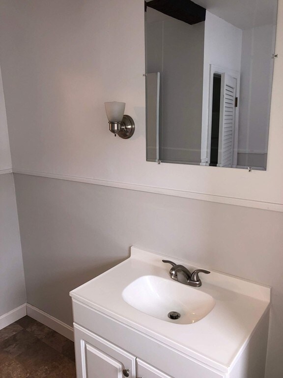 32 A St unit 1, Warren, MA 01092 - photo 7