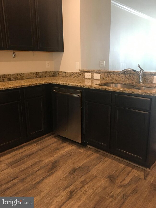 404 Woodstream Cir, Stafford, VA 22556 - photo 4