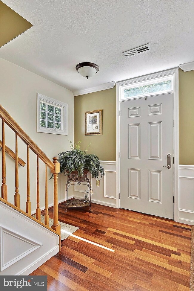 6923 Meaghan Ln, Warrenton, VA 20187 - photo 4