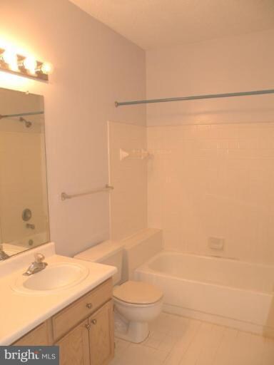 14324 Climbing Rose Way unit 101, Centreville, VA 20121 - photo 5
