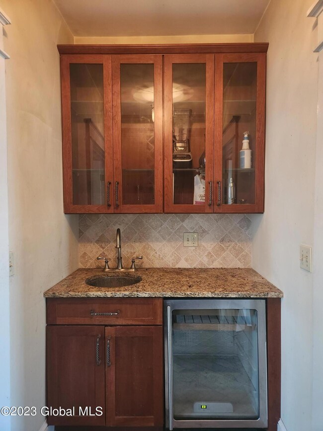 85 Manning Blvd, Albany, NY 12203 - photo 7