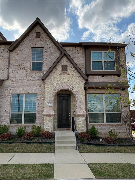6949 Concord Way, North Richland Hills, TX 76182 - photo 2
