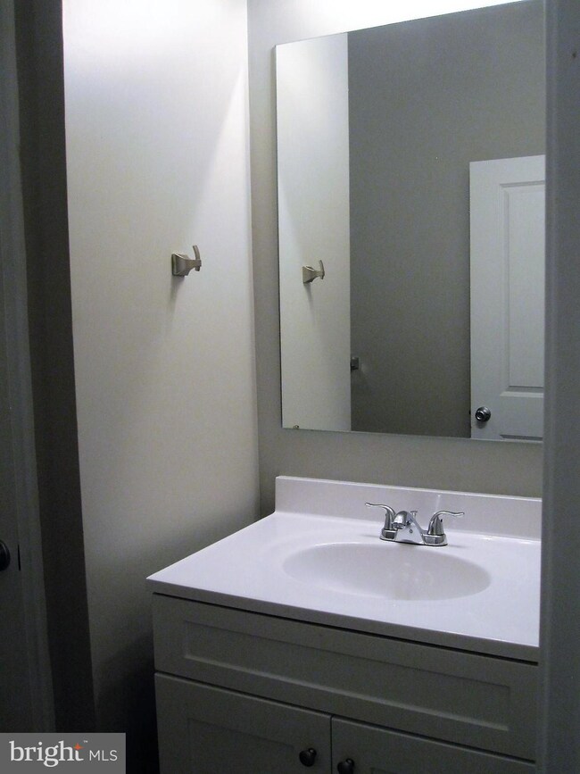 134 William St unit B, Hightstown, NJ 08520 - photo 7