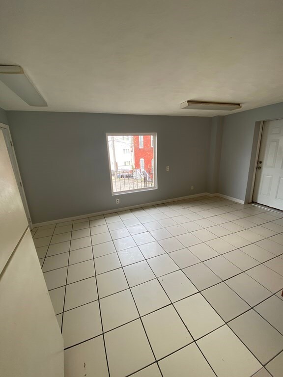 264 Union St unit 1N, Fall River, MA 02721 - photo 4