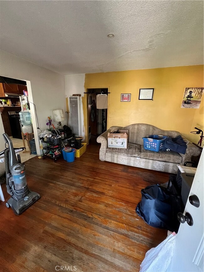 unlisted-address, Compton, CA 90220 - photo 2