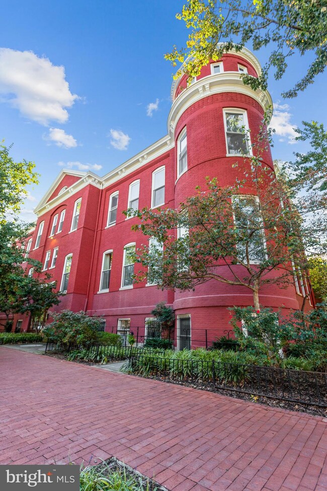 301 G St NE unit 26, Washington, DC 20002 - photo 2