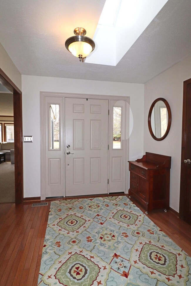 Foyer with skylight