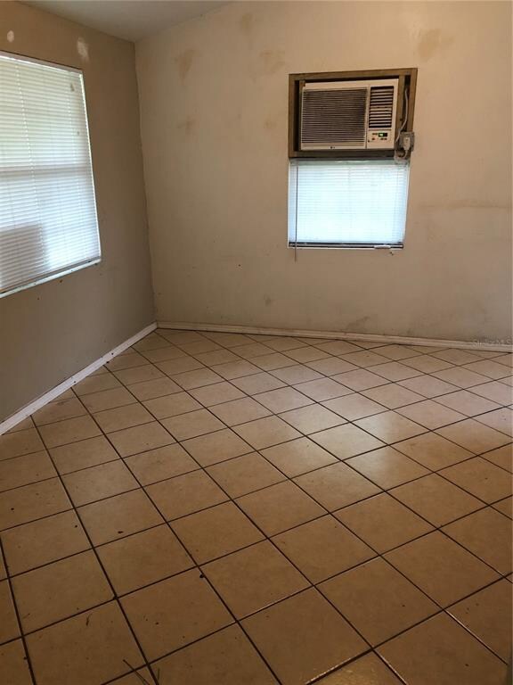 3305 Orient Rd, Tampa, FL 33619 - photo 3