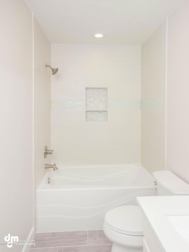 Bathroom 1 MADMEN_003092