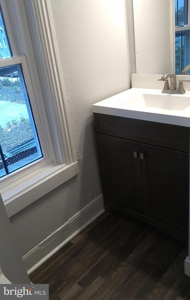 250 N 2nd St unit 2, Columbia, PA 17512 - photo 5