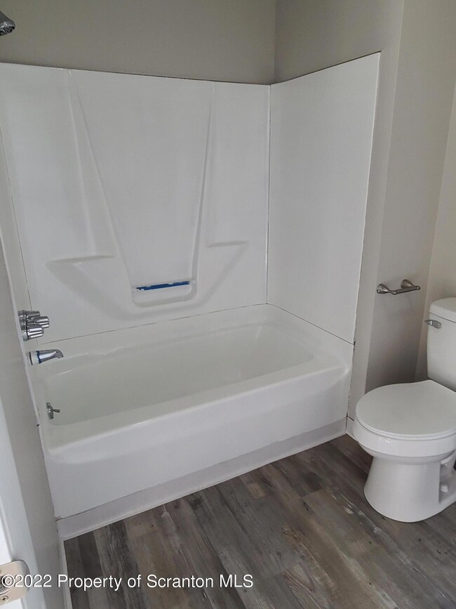 102 Delaware 2-C Ave, Olyphant, PA 18447 - photo 7