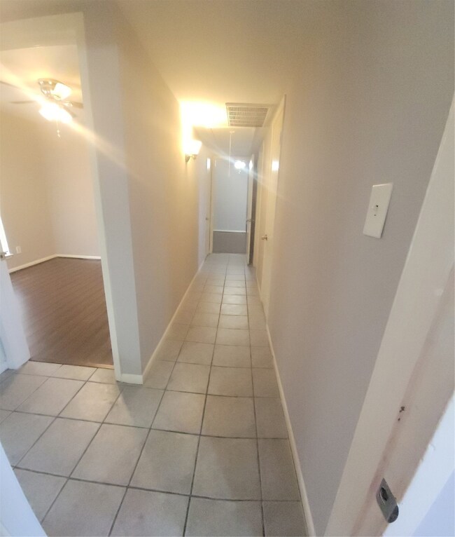 1422 Willow Rock Rd, Houston, TX 77088 - photo 4