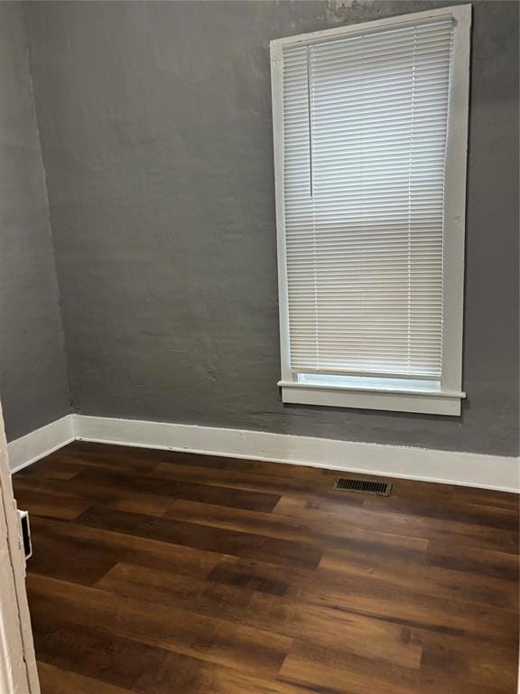 405 S Vine St, Creston, IA 50801 - photo 6