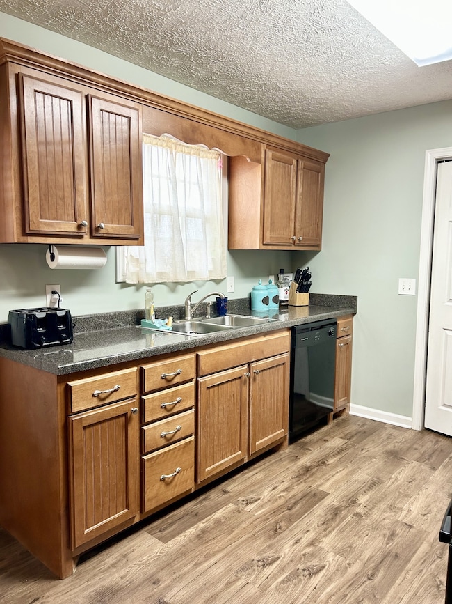 205 Eventine Dr, Shelbyville, TN 37160 - photo 3