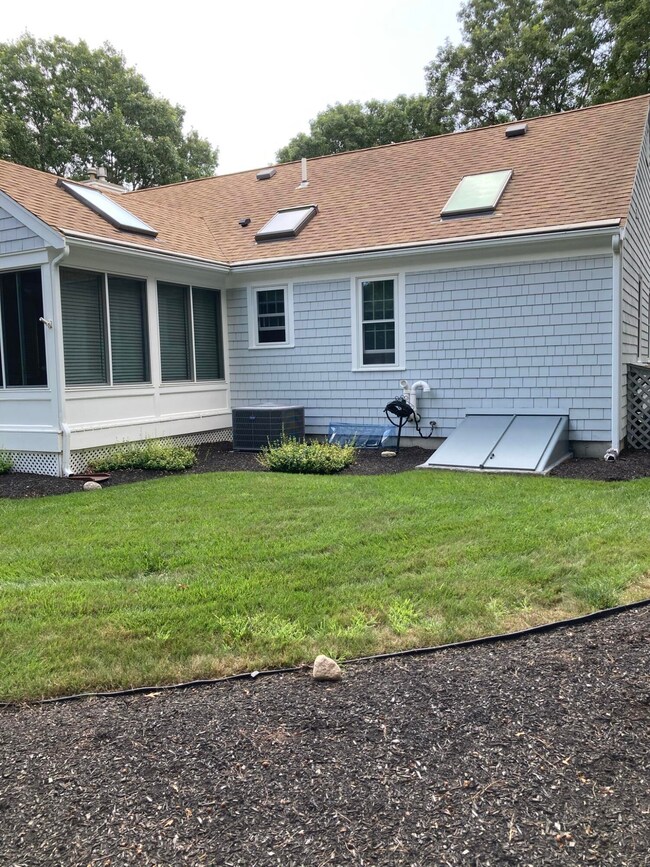 7) Side View - Sunroom & Bulkhead