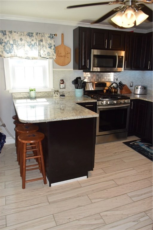 83 Magnolia St, Cranston, RI 02910 - photo 4