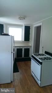 9407 Wall St, Manassas, VA 20110 - photo 3