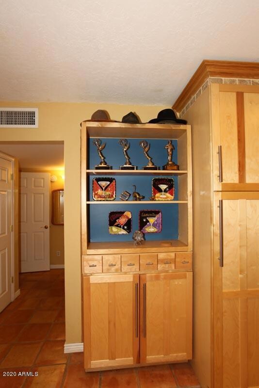 1634 E Echo Ln, Phoenix, AZ 85020 - photo 5