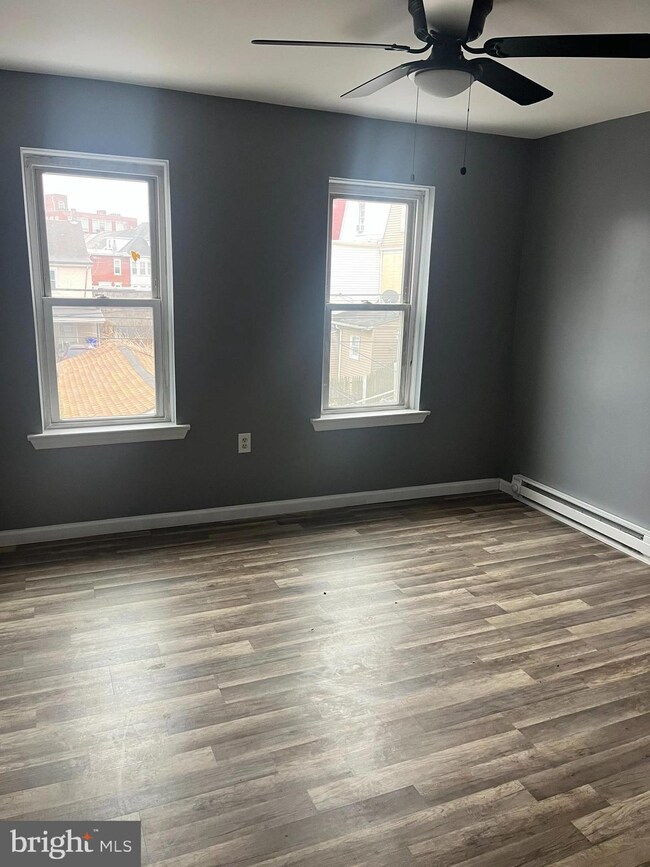 330 Pine Aly, Pottstown, PA 19464 - photo 6