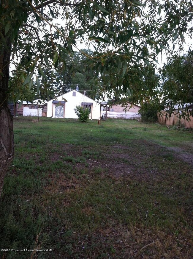 445 Steele-lot
