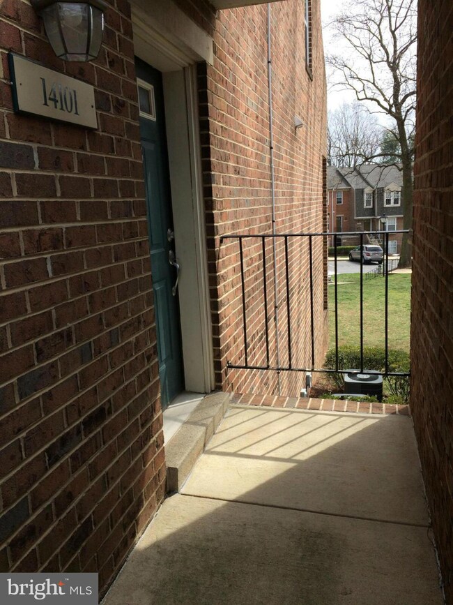 14101 Yorkshire Woods Dr, Silver Spring, MD 20906 - photo 2