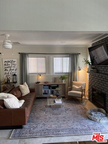 Front Unit Living Room
