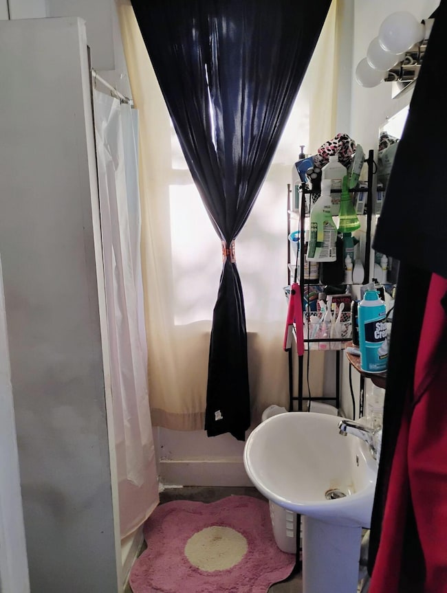 211 W 7th Bathroom