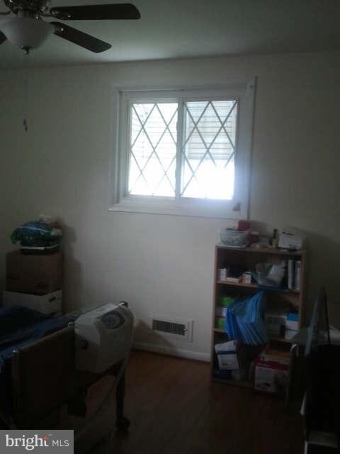 6810 Collinsdale Rd, Parkville, MD 21234 - photo 5