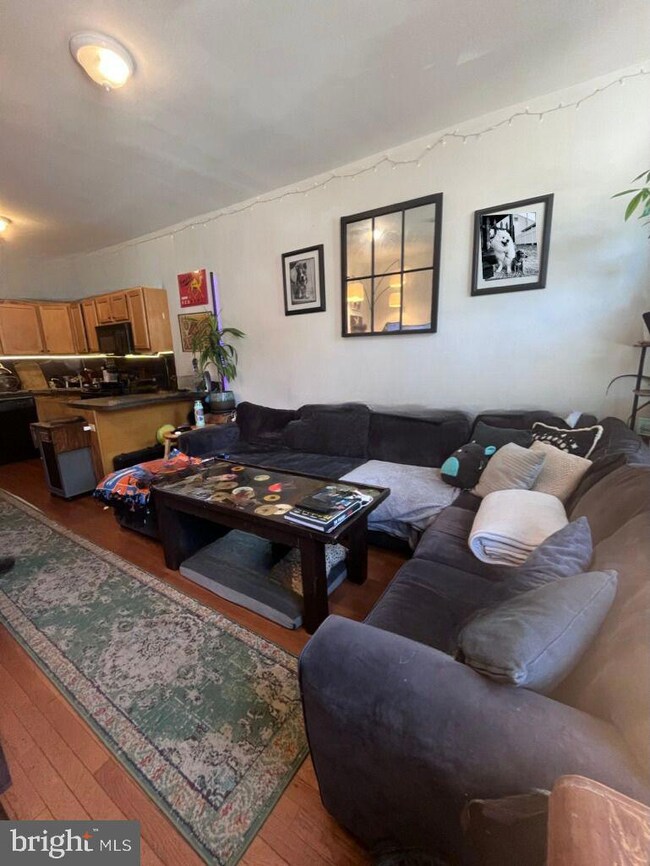 115 Green Ln unit 1, Philadelphia, PA 19127 - photo 3